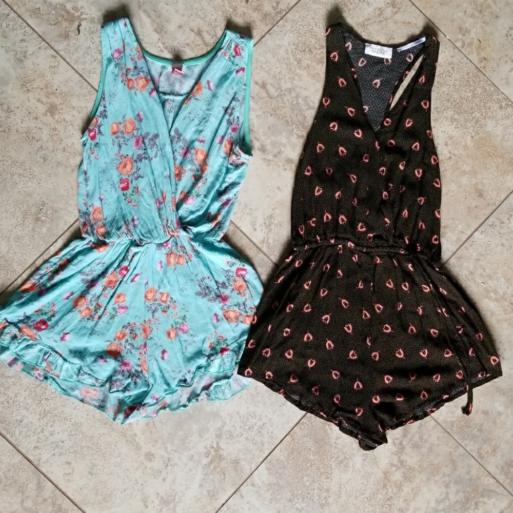 Bundle of 2 floral rompers